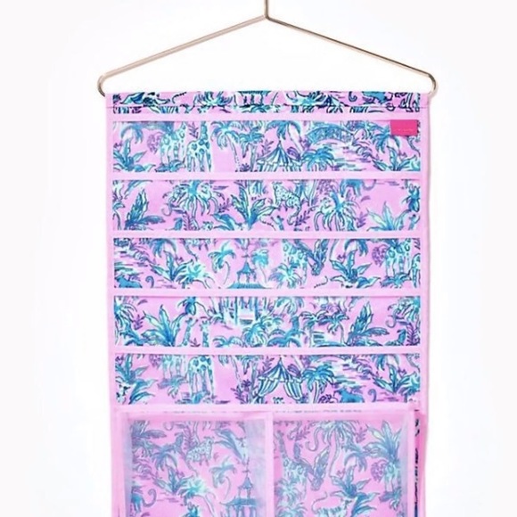 Lilly Pulitzer Accessories - LP Hanging Organizer